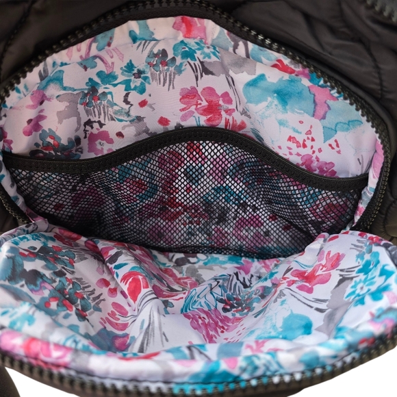 NWT Vera Bradley Featherweight Backpack - Picture 10 of 14